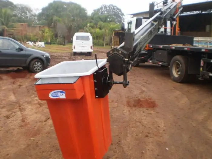 Imagem ilustrativa de Cesto aéreo isolado a venda