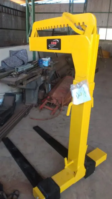 Imagem ilustrativa de Garfo paleteiro comprar