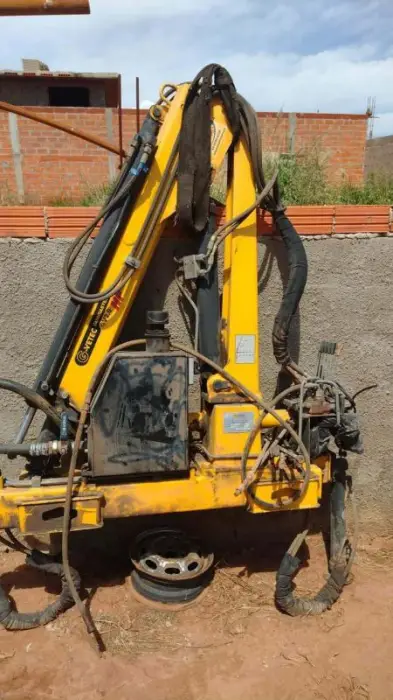 Imagem ilustrativa de Mini guindaste usado a venda